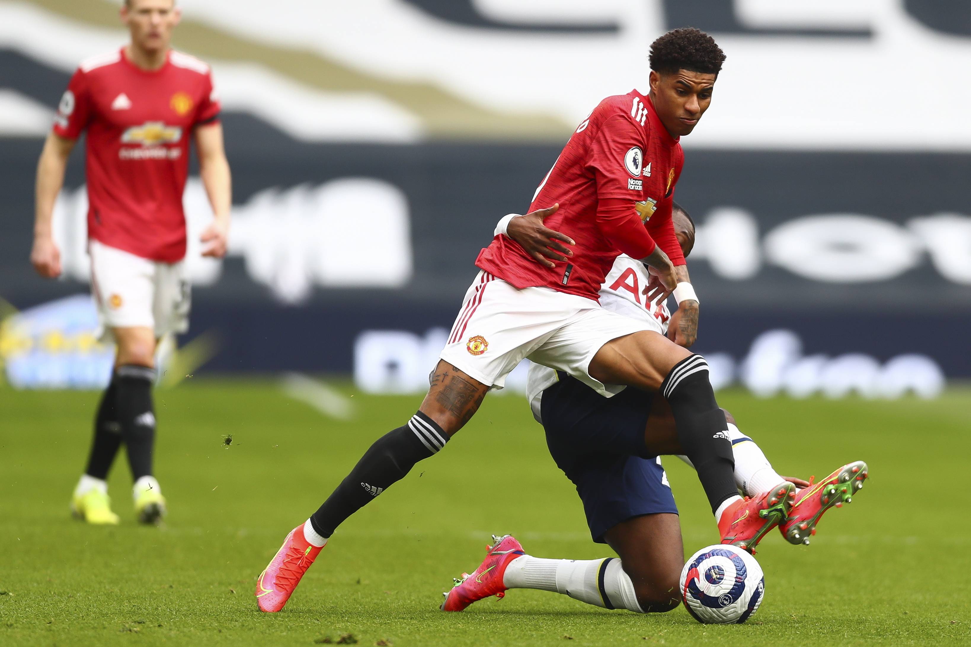 球员提供他 球员提供他