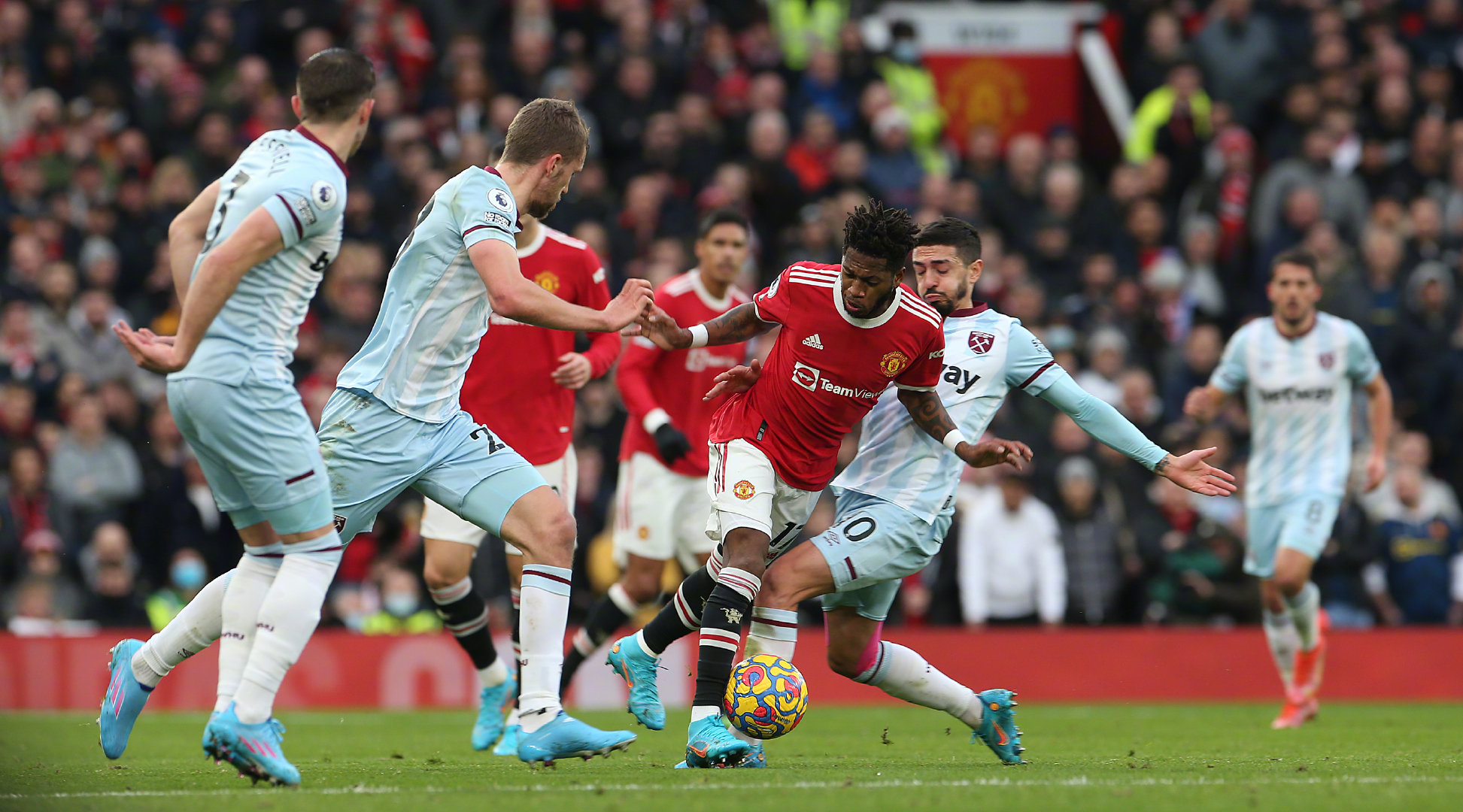 与球队融为 与球队融为